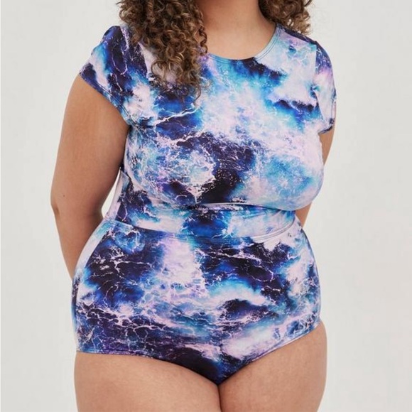 Torrid Active Wireless Scoop Back One Piece Swimsuit size 1x - Picture 2 of 5